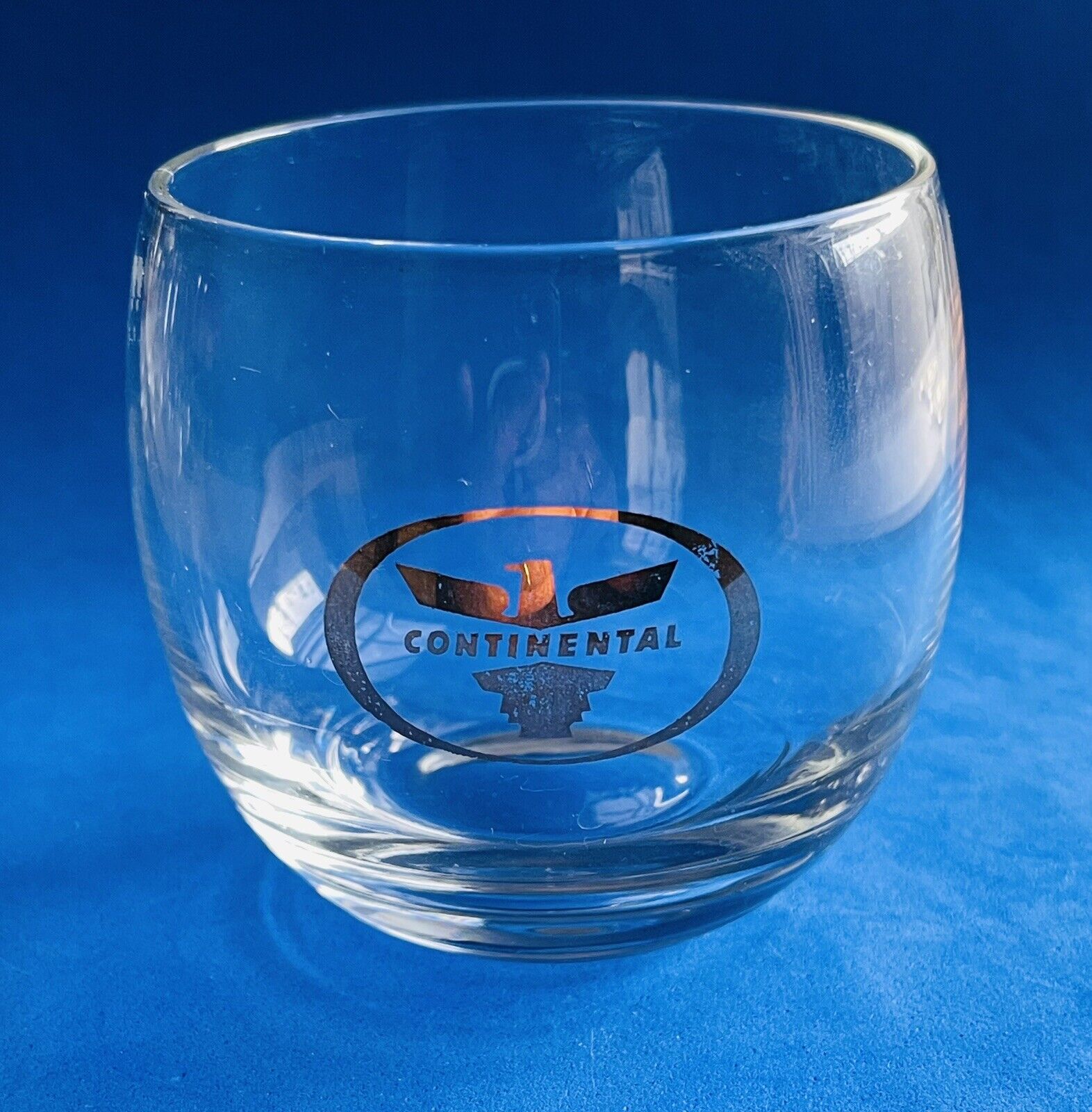 Continental Airlines Round Rocks Glass - Proud Bird Logo in Gold